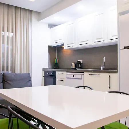 Flat W Spacious Garden 5 Min To In Миляс