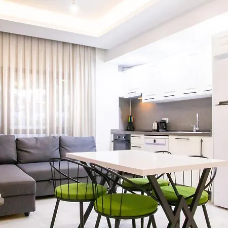 Flat W Spacious Garden 5 Min To In *
