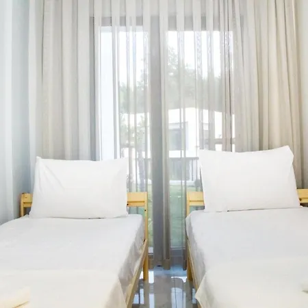 Apartment Flat W Spacious Garden 5 Min To In *